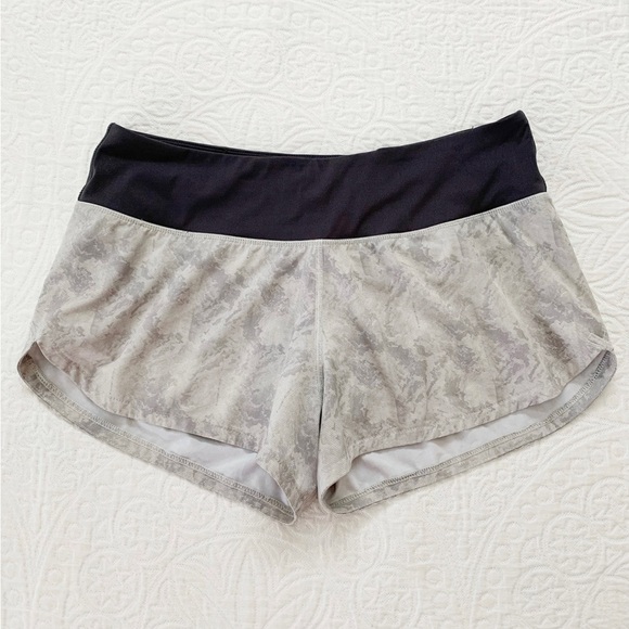 Vuori Women's Omni Performance Short - Picture 1 of 5